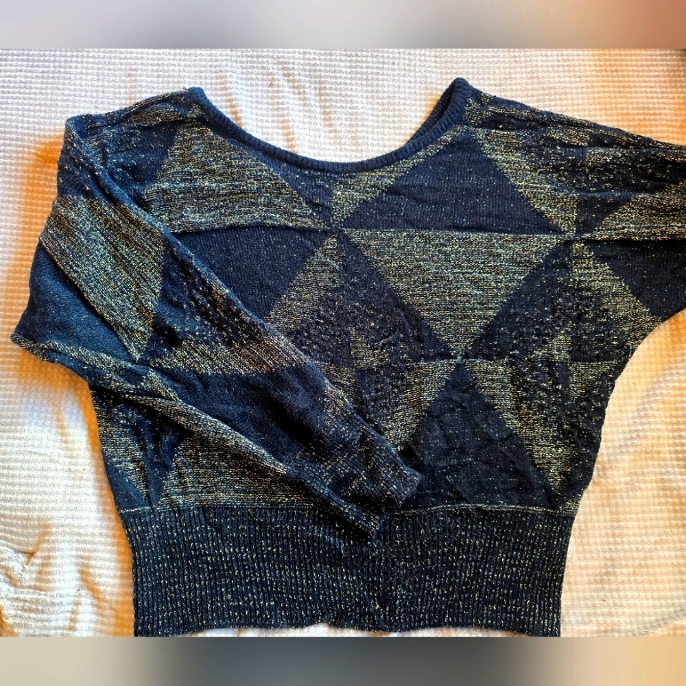 Collections Vintage black gold pull over sweater